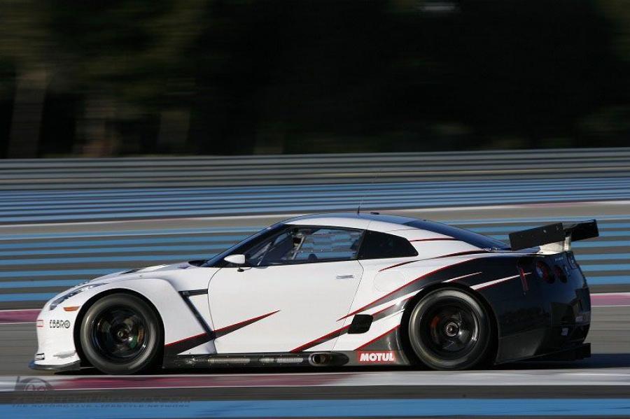  Nissan GT-R FIA GT1 Magny Cours unveiling 2009 года  (фото 4 из 5)